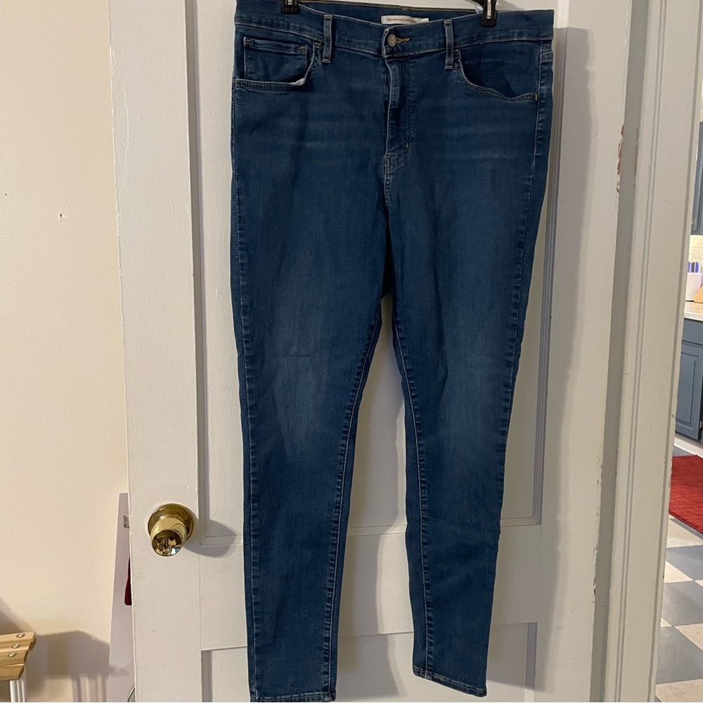 Levi’s 720 High Rise Super Skinny Jeans